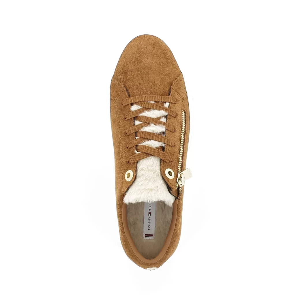 Image (6) de la chaussures Tommy Hilfiger - Baskets Cuir naturel / Cognac en Cuir nubuck