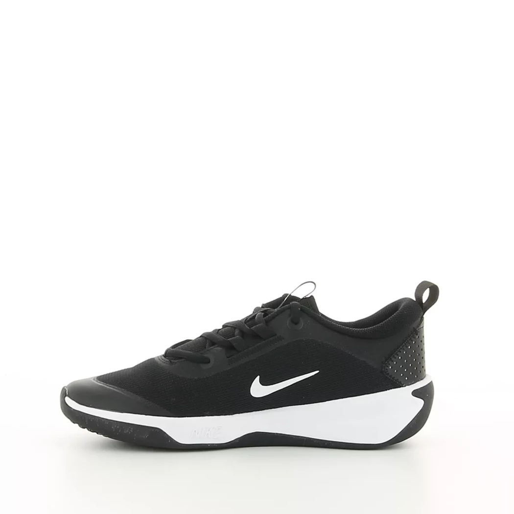 Image (4) de la chaussures Nike - Baskets Noir en Textile